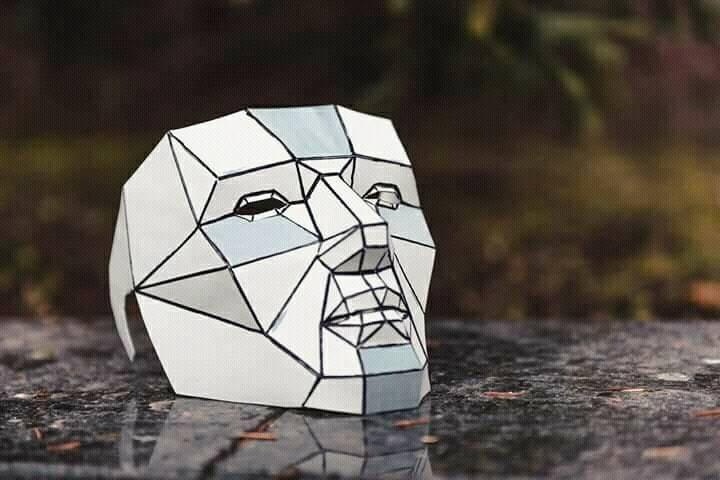 Перша маска, з якої все почалось