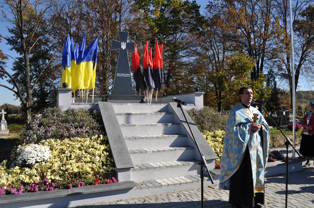 Місцевий парох о. Андрій Сімків
