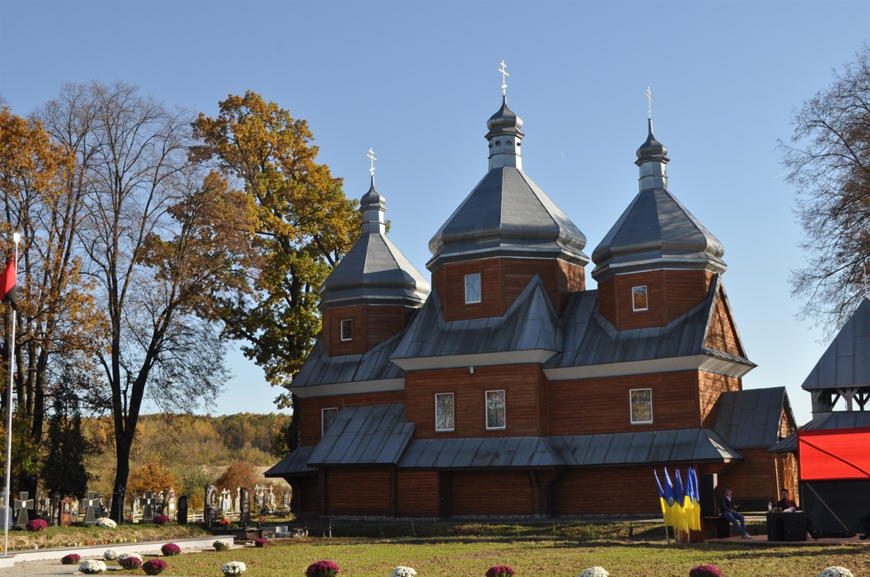 Церква св. Архистратига Михаїла УГКЦ с. болохів