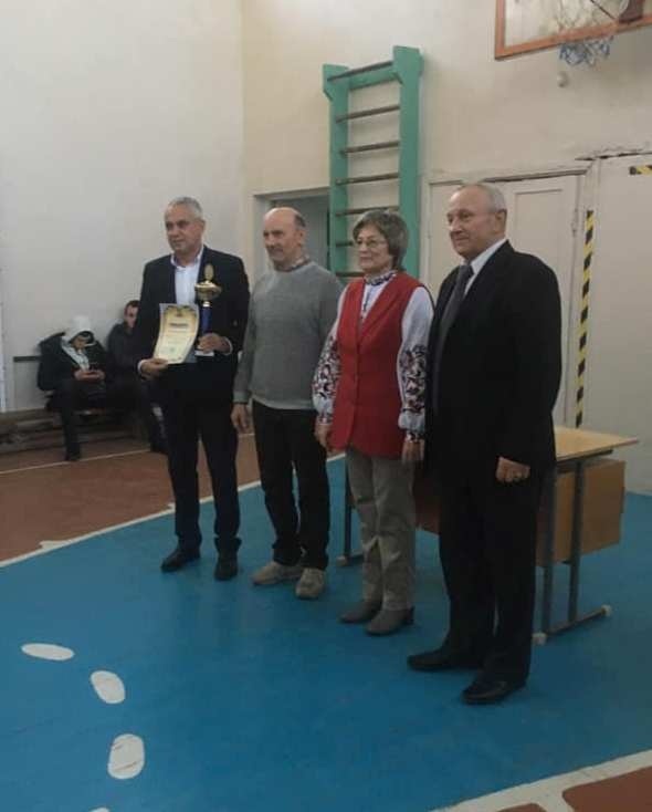 Крайній зліва — Ярослав Яців